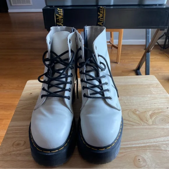 Dr. Martens White Combat Boots w/ Black Platform Sole Women’s 9 Mens 8 (unisex) - Picture 2 of 7